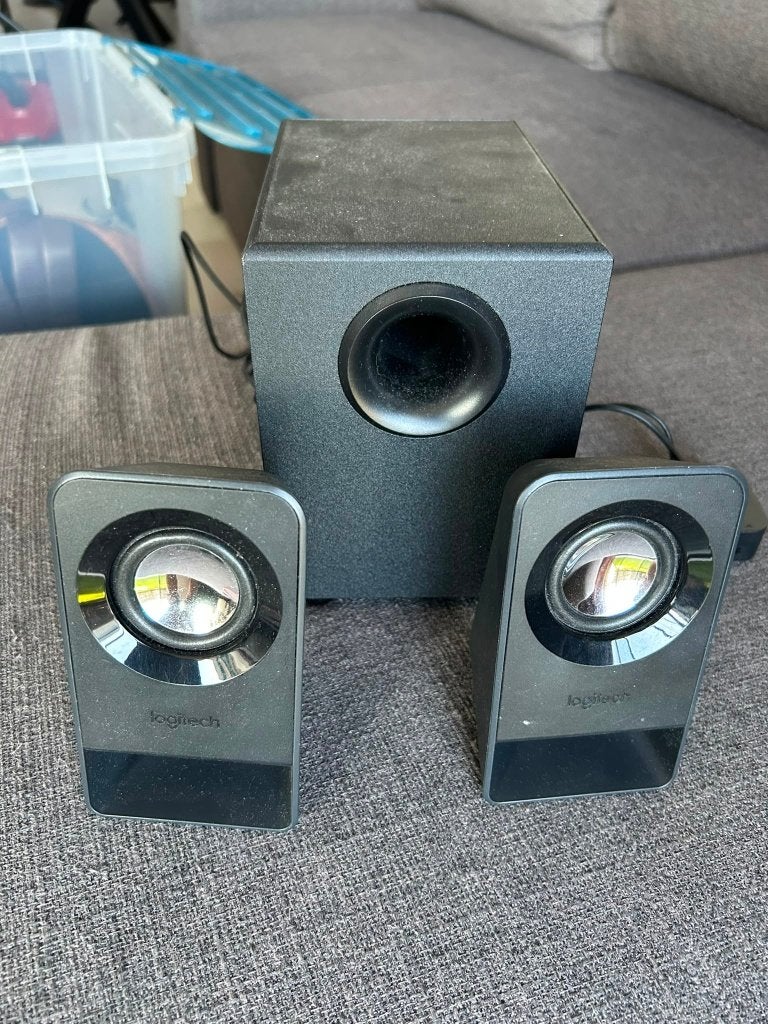 Logitech Z213 2.1 Speakerset met Subwoofer – PC Speakers, Ophalen, Gebruikt, Audiokanaal 2.1, Logitech