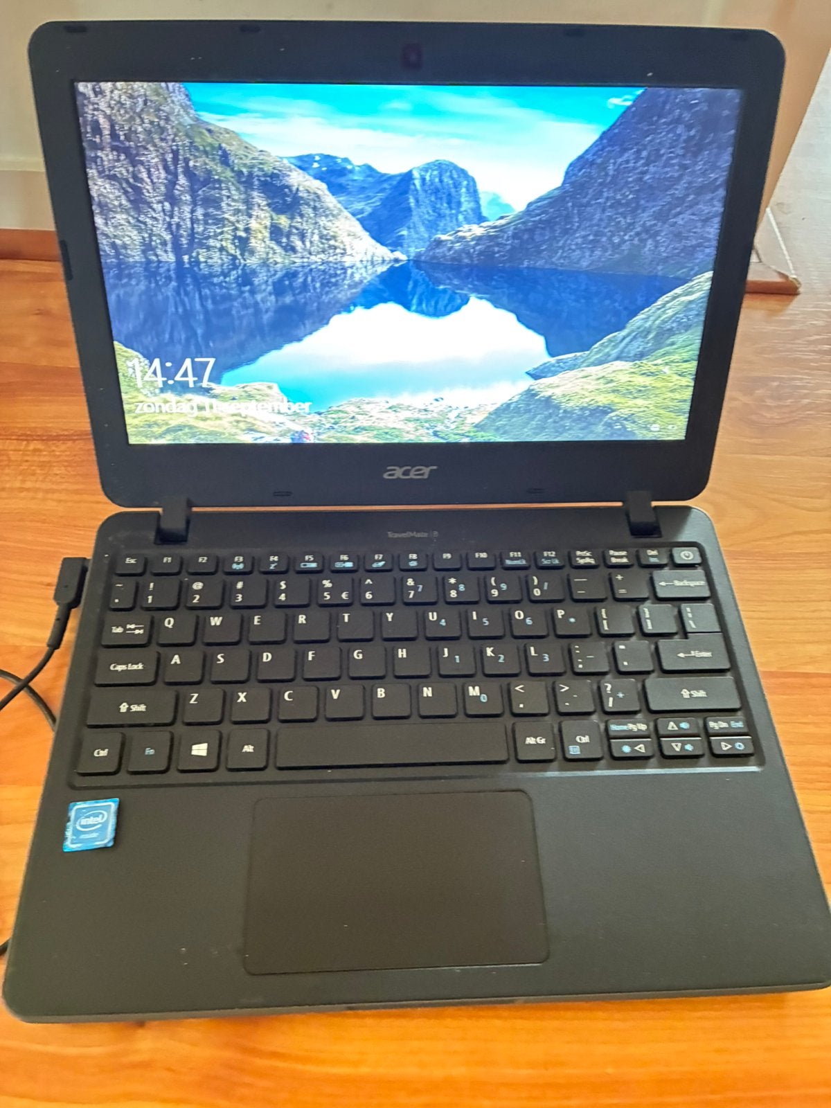 Acer TravelMate B117 met adapter en case, Computers en Software, Ophalen of Verzenden, Gebruikt, 11 inch