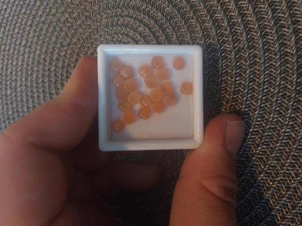 Lot met kussen geslepen peach maansteen, Ophalen of Verzenden, Zo goed als nieuw
