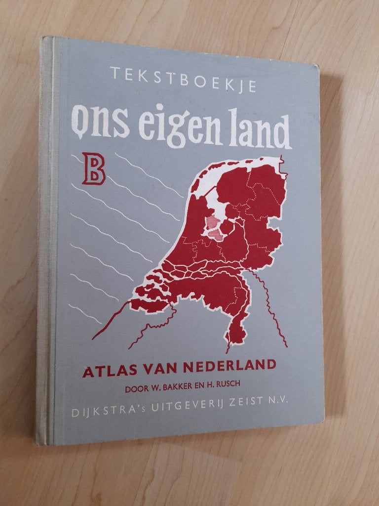 ATLAS VAN NEDERLAND TEKSTBOEKJE ONS EIGEN LAND, Boeken, Atlassen en Landkaarten, Gelezen, Overige atlassen, Ophalen of Verzenden