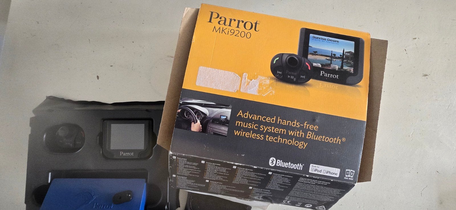 Parrot MKi9200 Bluetooth Carkit – Compleet – In nette staat, Ophalen of Verzenden, Zo goed als nieuw