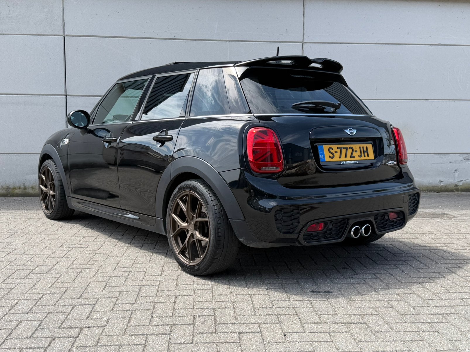 Mini 2.0 Cooper S 5D AUT JCW | HUD | PANO | CARPLAY | LEDER, Auto's, 1998 cc, Zwart, Zwart, Particulier