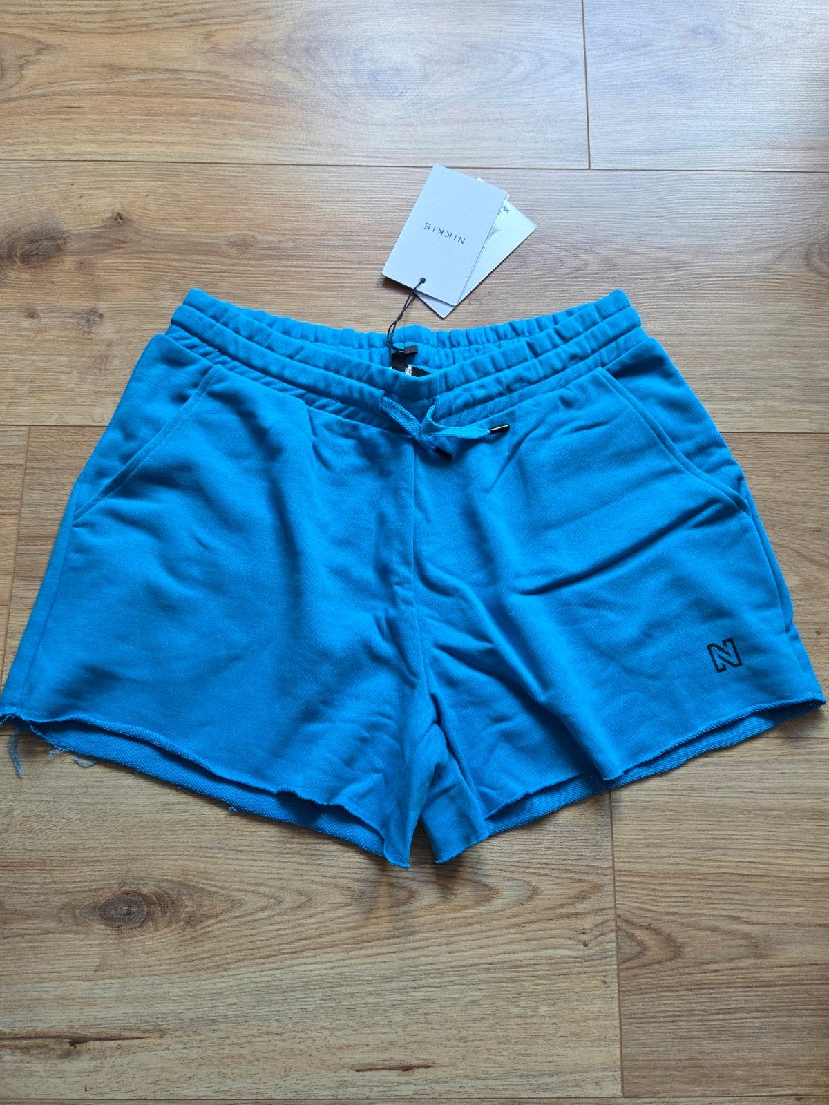 Korte broek Nikkie, maat 42. Nooit gedragen, Kort, Blauw, Maat 42/44 (L), Nieuw
