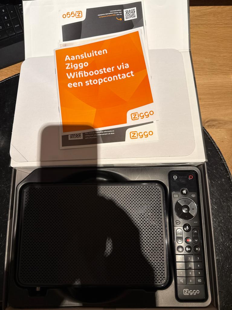 Ziggo Mediabox Next - Inclusief Afstandsbediening, Ophalen of Verzenden, Zo goed als nieuw, Decoder