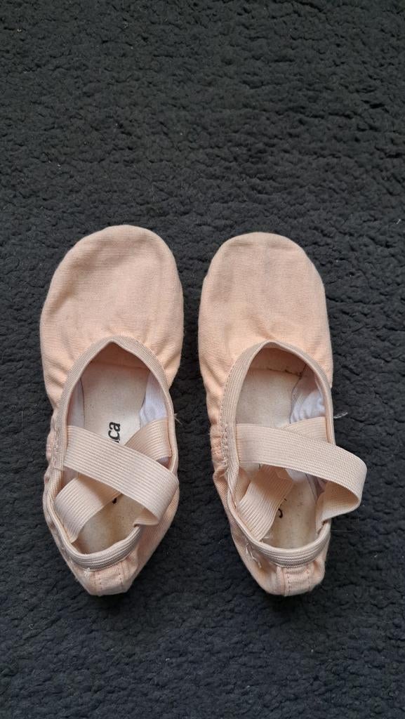 Mooie balletschoenen balletschoentjes So Danca maat 31.5, Ophalen of Verzenden, Zo goed als nieuw, Schoenen