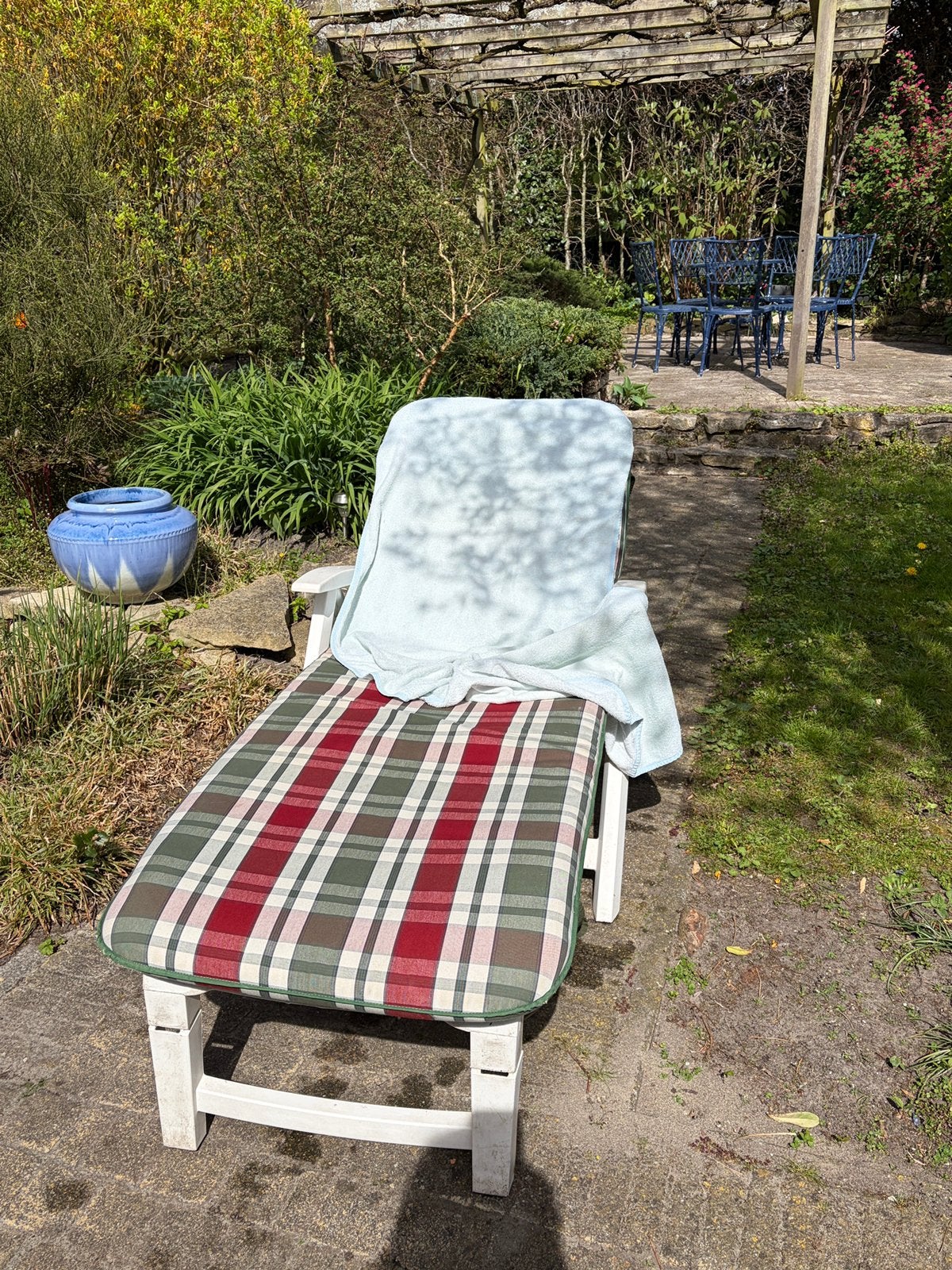 Tuinstoel met matras, Ophalen, Gebruikt, Kunststof, Stoel