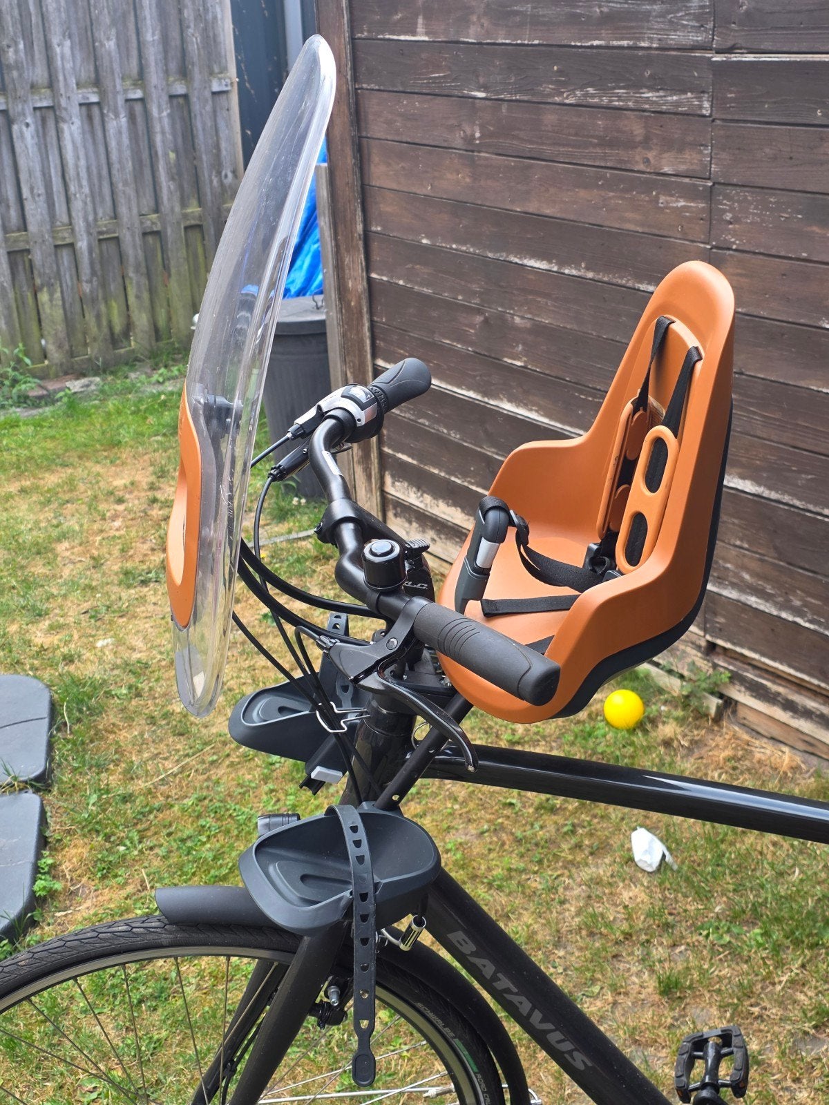 Fietsstoeltje met wind scherm bobike, Ophalen, Gebruikt