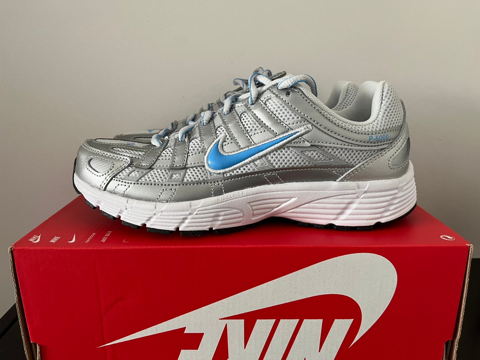 Nike p-6000 maat 38, Kleding | Heren, Ophalen of Verzenden, Nieuw, Wit