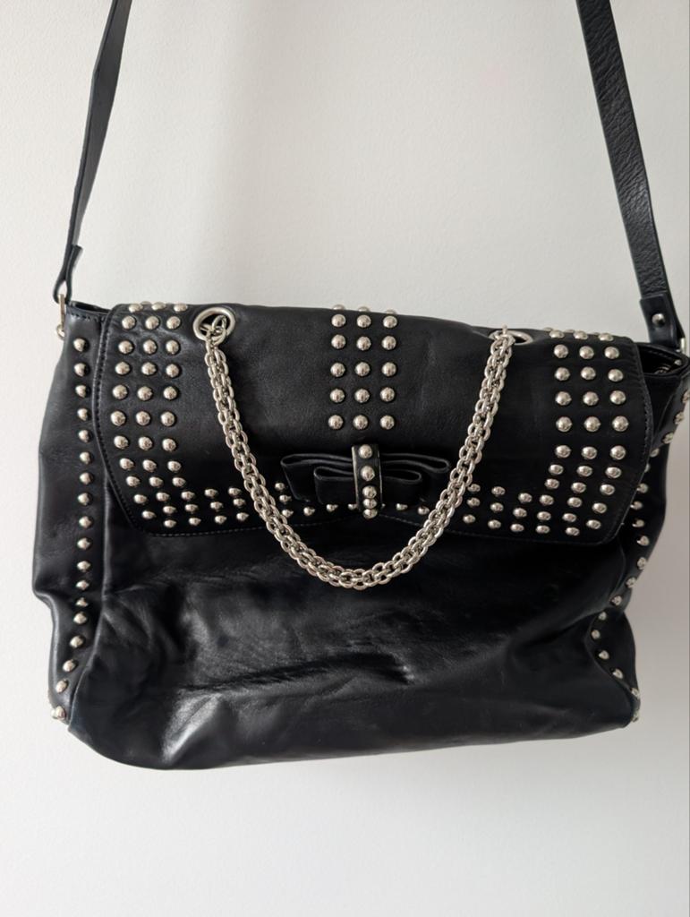Christian Louboutin Sweet Charity Zwarte Tas, Ophalen of Verzenden, Gebruikt, Zwart, Schoudertasje