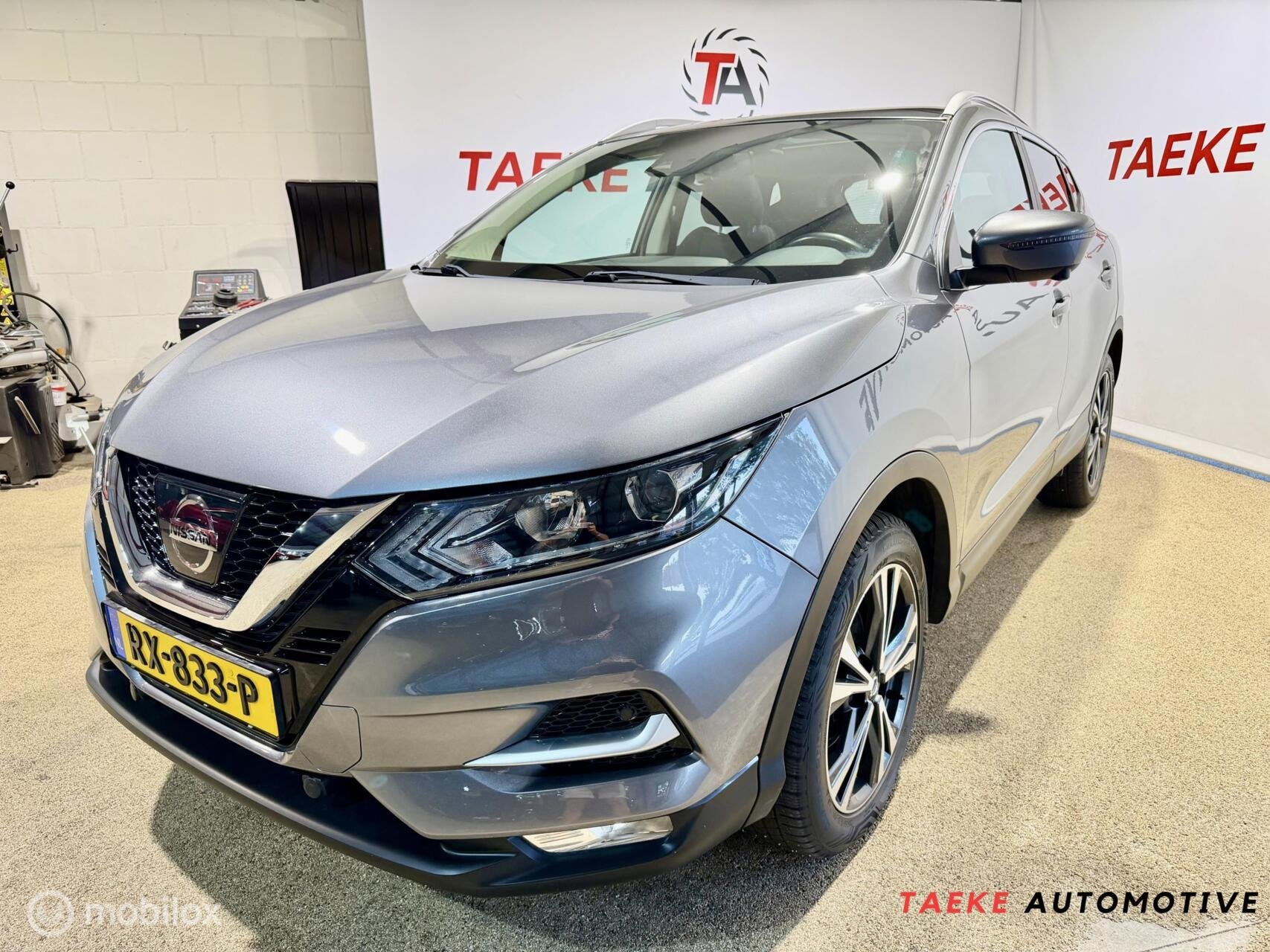 Nissan Qashqai 1.2 N-Connecta CLIMA/CRUISE/360CAMERA/GLASDAK, Auto's, Voorwielaandrijving, Stof, Gebruikt, Euro 6
