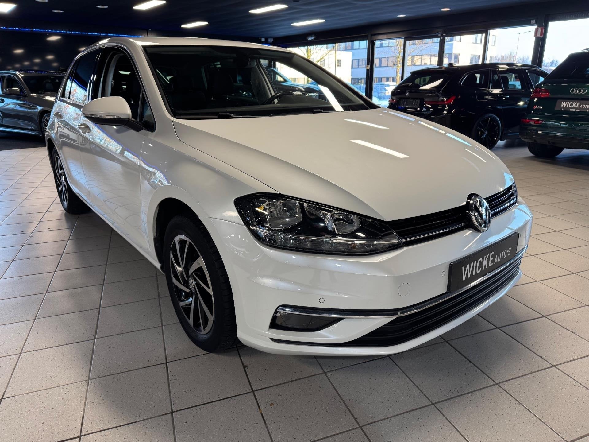 Volkswagen Golf 1.0 TSI Comfortline 85 KW 6 bak Navigatie Cr, Stof, Gebruikt, Bedrijf, Handgeschakeld