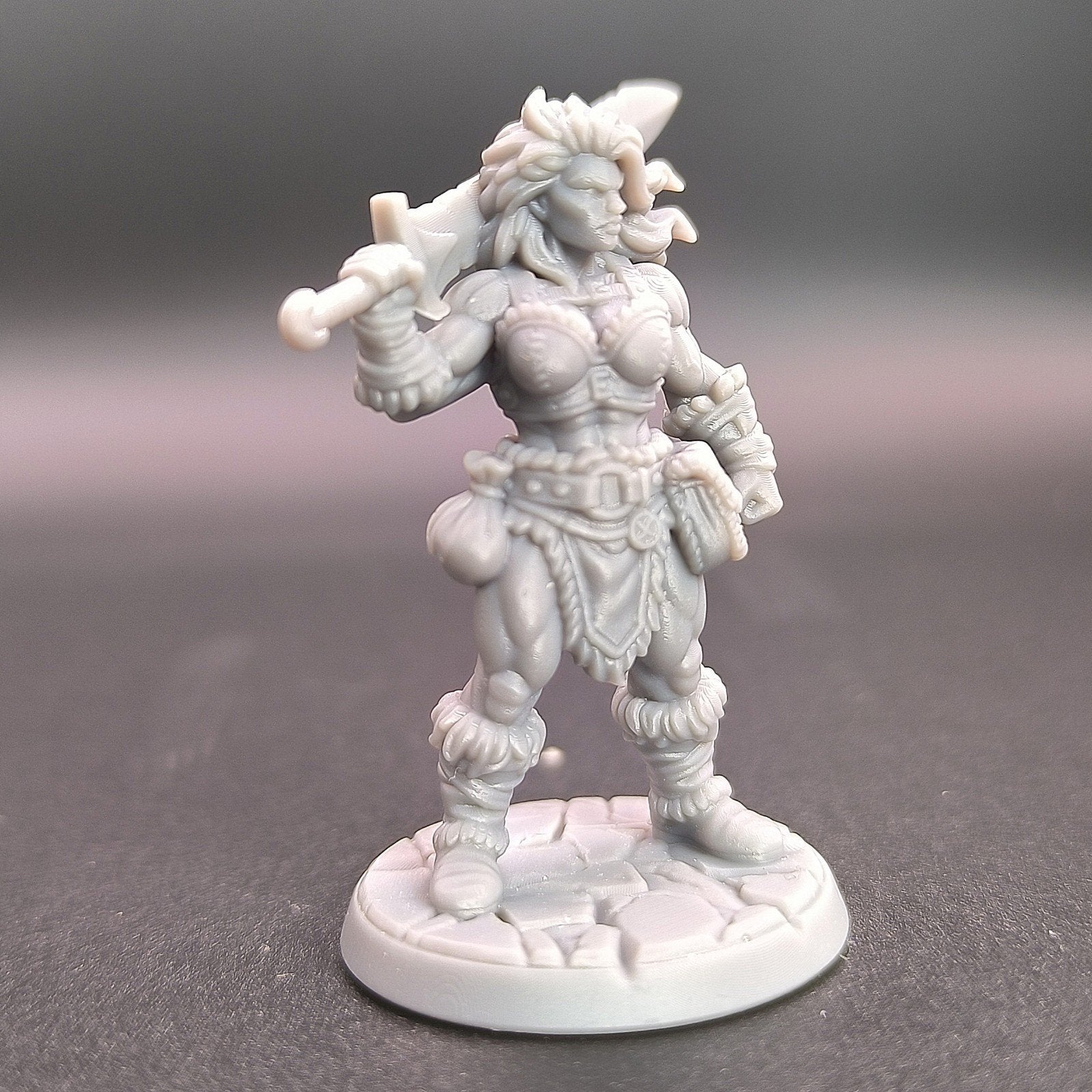 barbarian woman Miniature D&D HQ dungeon's and dragons, Ophalen of Verzenden, Overige soorten