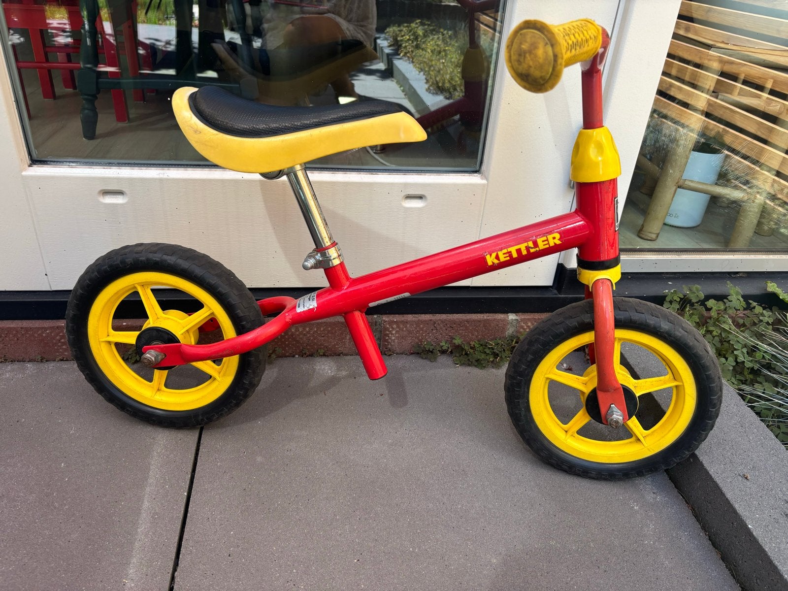 Kettler loopfiets rood/geel - perfect voor de kleintjes, Ophalen, Gebruikt, Loopfiets
