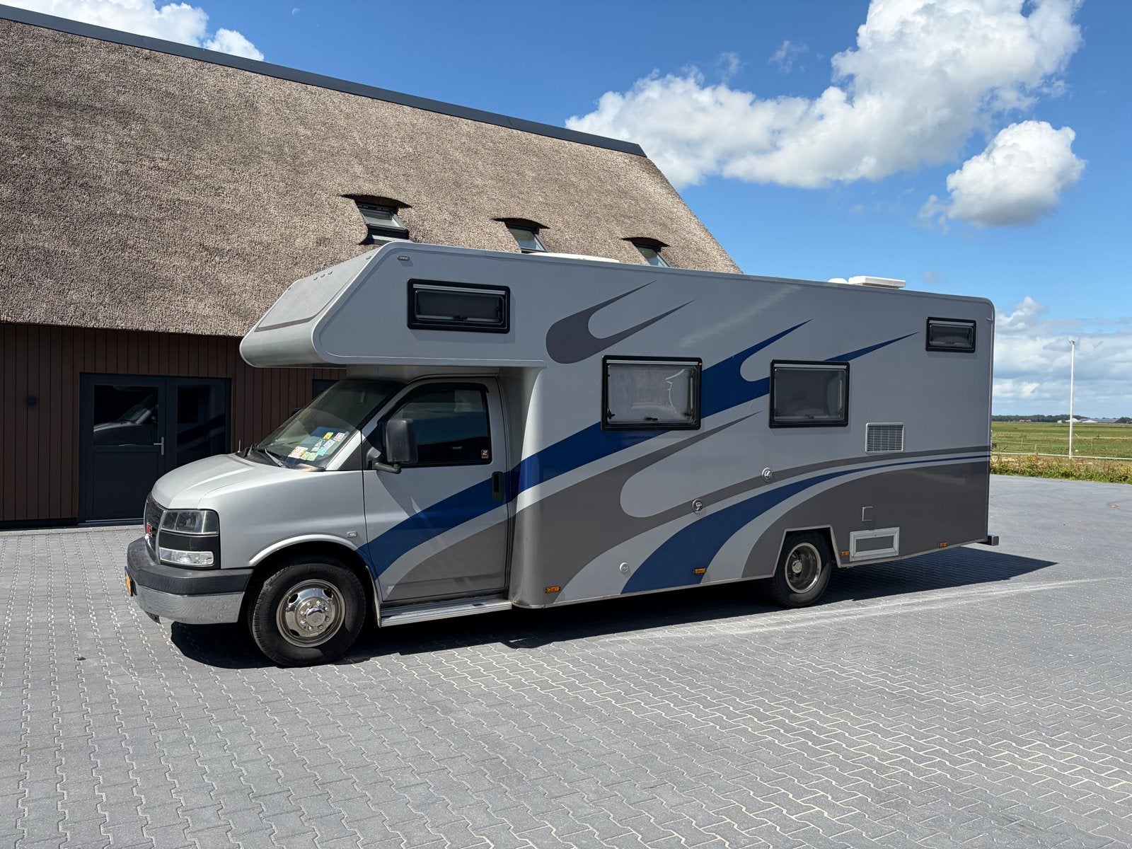 USA camper met trekgewicht geschikt voor motorsport, Automaat, Boiler, Alkoof, Ringverwarming