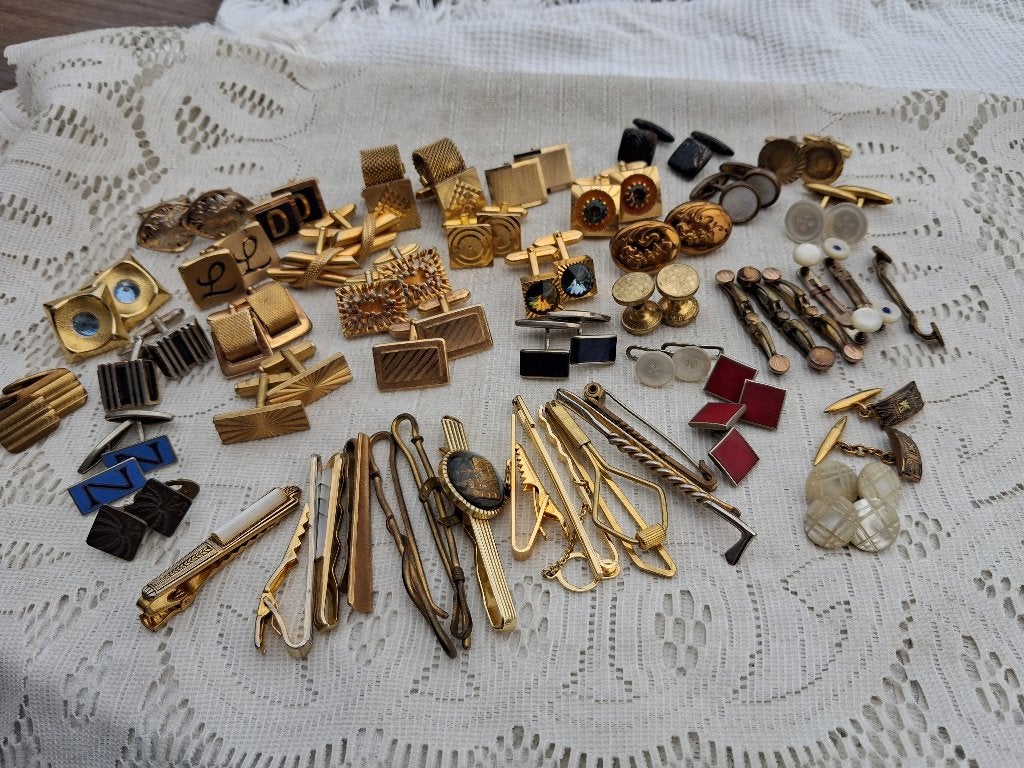 Lot oude sieraden, Verzenden, Overige materialen, Manchetknopen, Met edelsteen