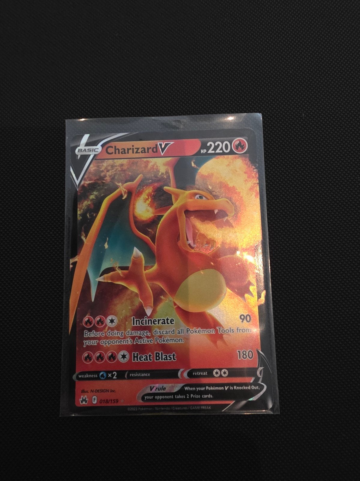 Charizard V 018/159, Ophalen of Verzenden, Zo goed als nieuw