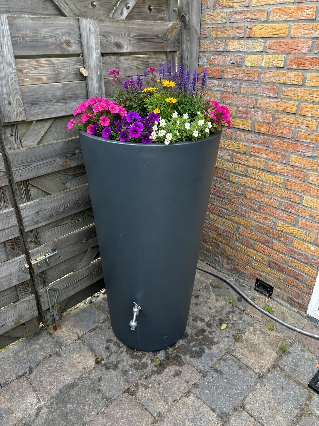 Regenton met plantenbak, Ophalen, Kunststof, Rond, Zo goed als nieuw