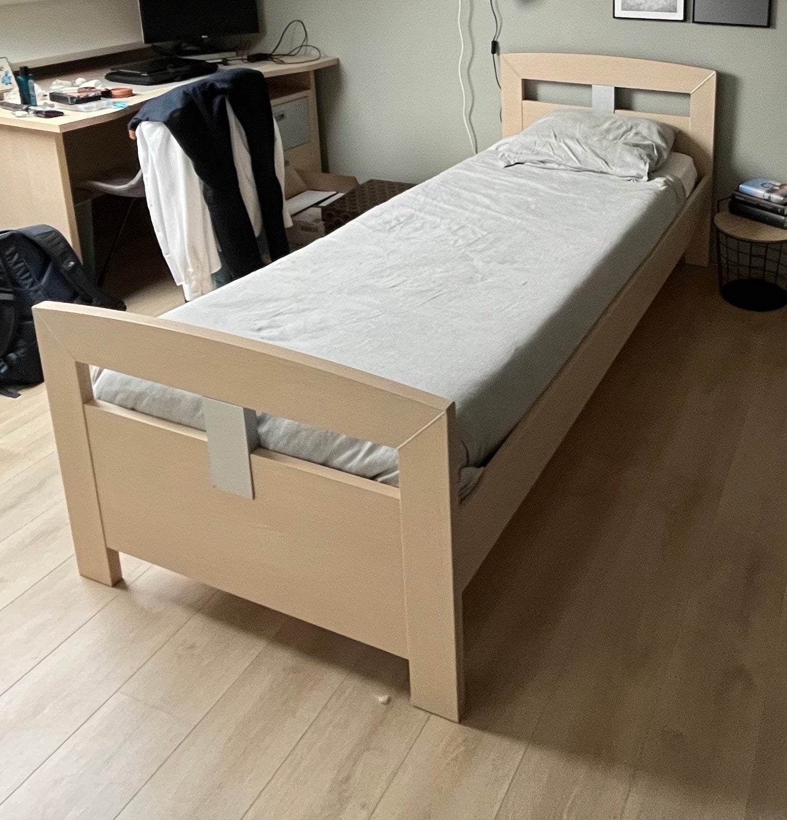Eenpersoonsbed gratis af te halen, Ophalen, Gebruikt, Eenpersoons