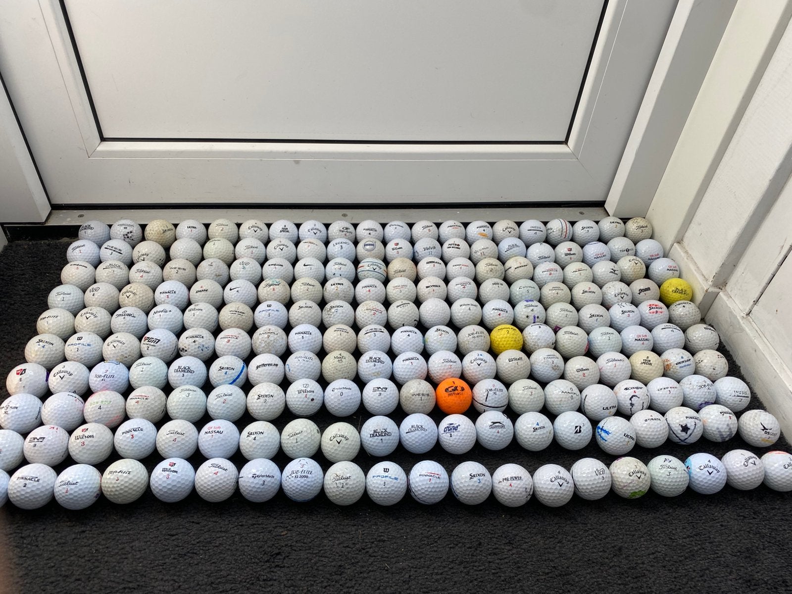 Golfballen mix 200 stuks (goedkoop), Ophalen of Verzenden, Zo goed als nieuw, Bal(len)