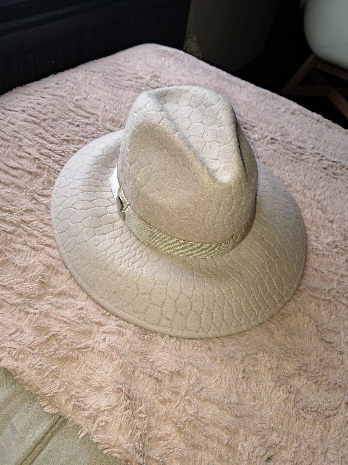 Complit Hoed - Beige met uniek patroon, Kleding | Dames, Hoed, Zo goed als nieuw, Complit, One size fits all