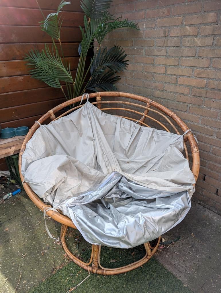 Rotan kuipstoel met kussen en beschermhoes, Ophalen, Gebruikt, Bruin, Stof