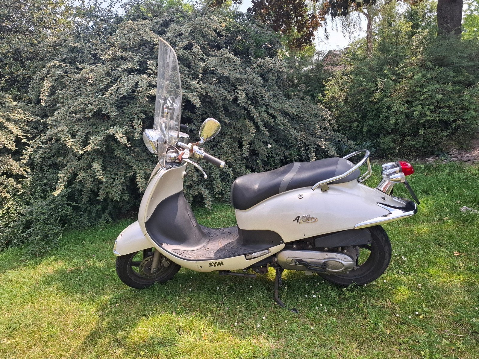 Sym Allo scooter champagne kleur, Fietsen en Brommers, Scooters | SYM, Ophalen, Gebruikt, Maximaal 45 km/u, Allo