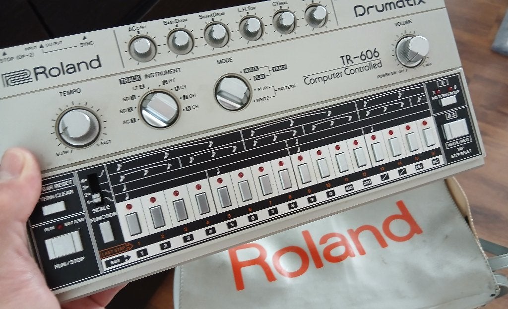 Roland TR 606 drumcomputer, Muziek en Instrumenten, Drumcomputers, Verzenden, Gebruikt, Roland