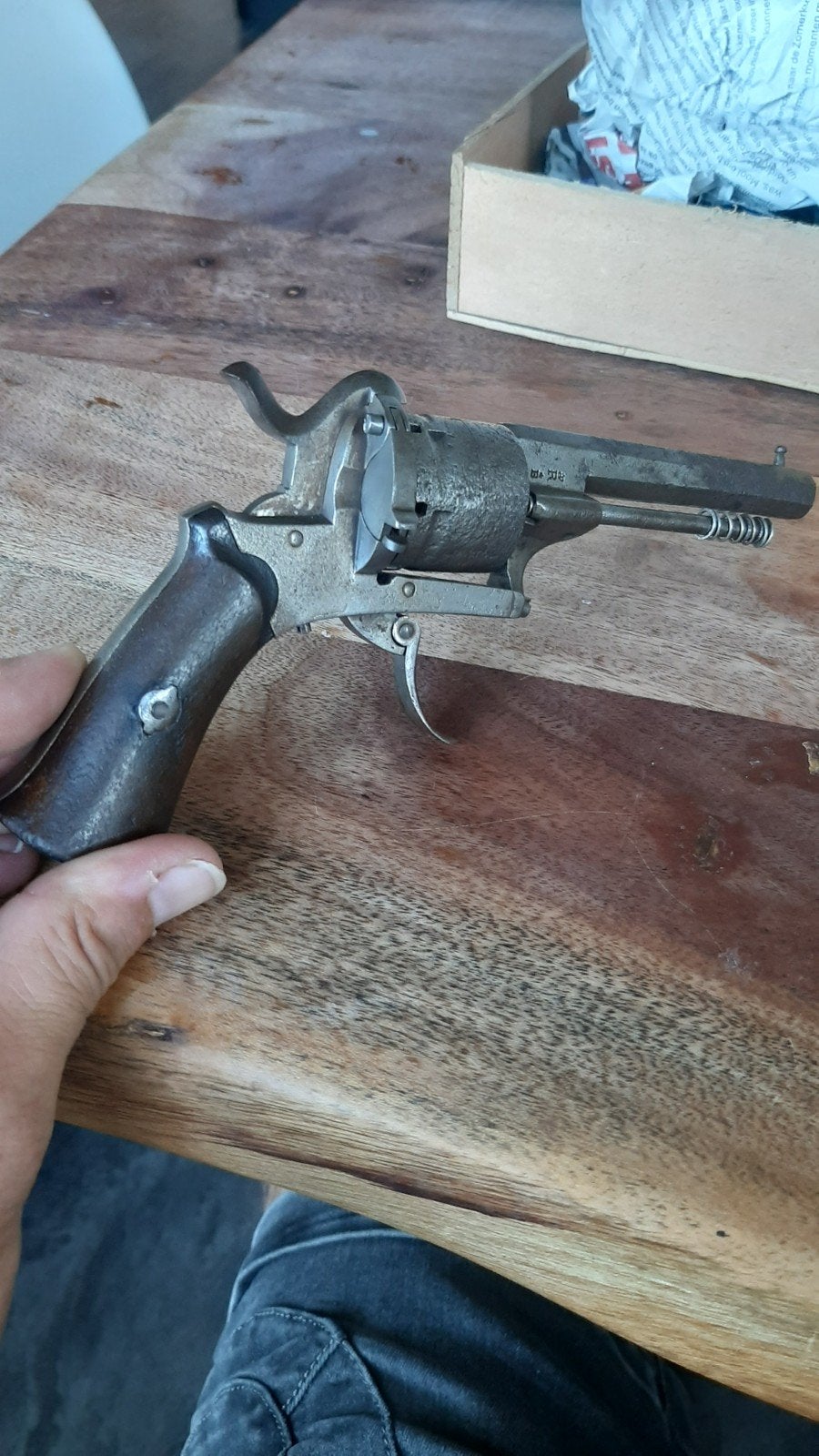 Antiek zwartkruit penvuur (revolver) van voor 1870 - ONKLAAR, Ophalen of Verzenden