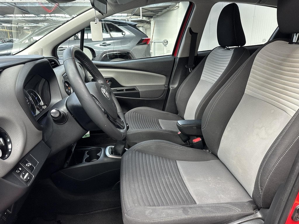 Toyota Yaris 1.0 VVT-i Comfort, Auto's, Toyota, Voorwielaandrijving, Stof, Gebruikt, Origineel Nederlands