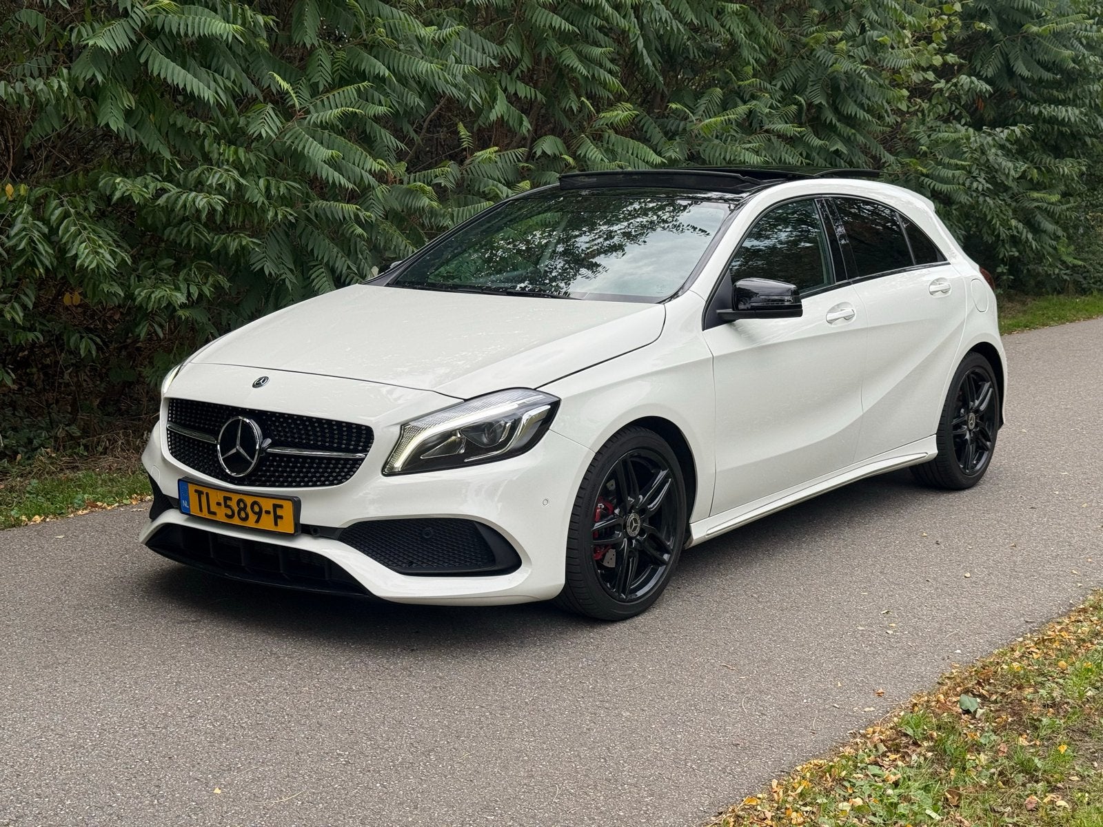 Te koop Mercedes A180 AMG pakket 2018, Auto's, Dealer onderhouden, 4 cilinders, 1200 kg, 19 km/l