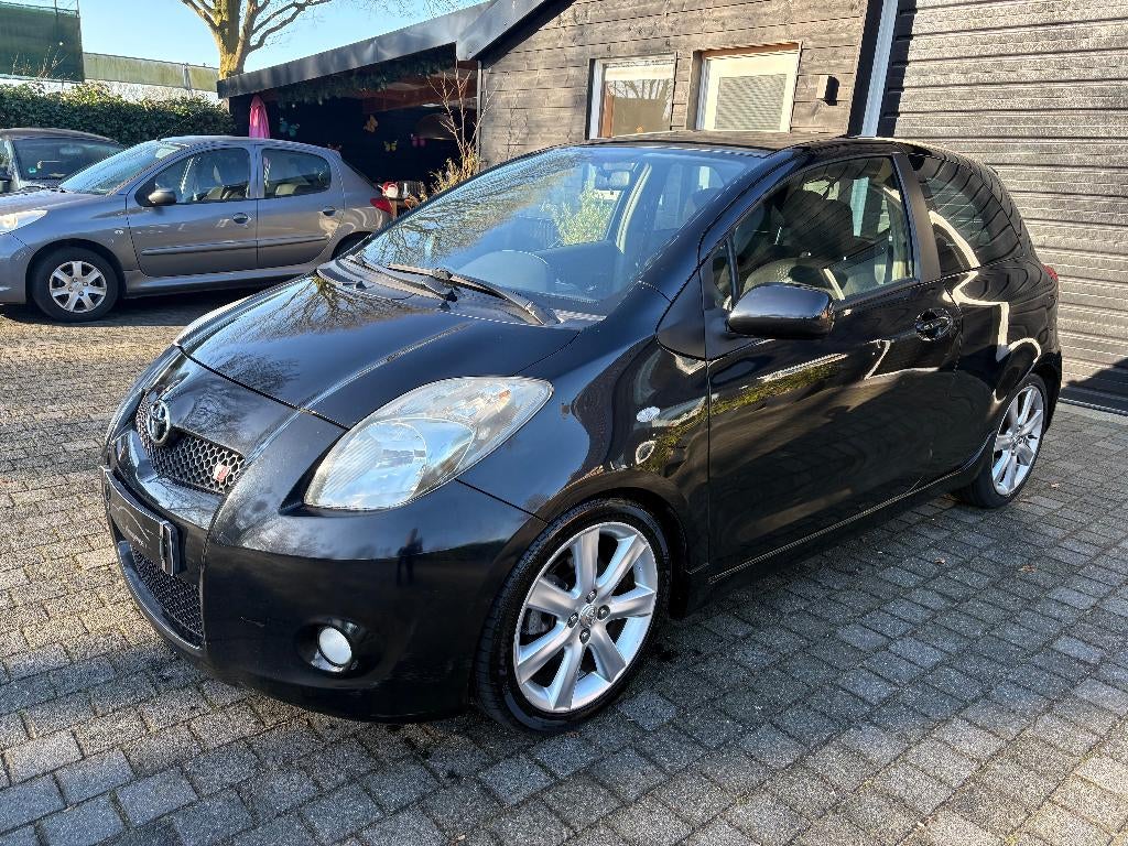 Toyota Yaris 1.8 16V TS 133PK!  APK 27-8-2027! NL Auto!
