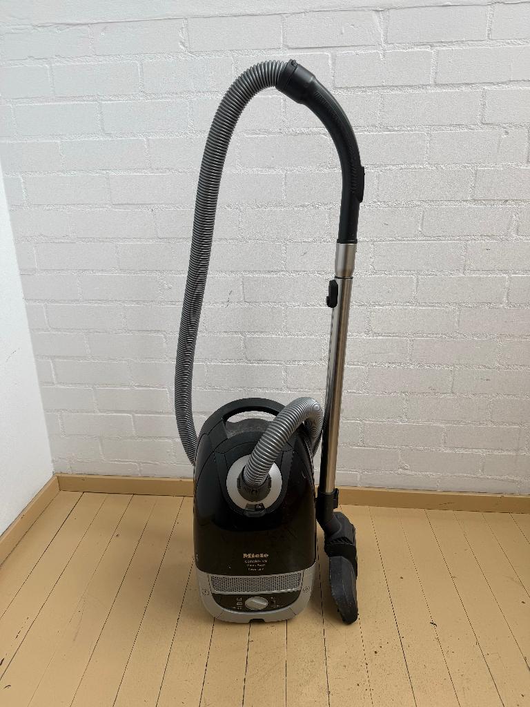 Miele Complete C2 Black Pearl Powerline Stofzuiger, Gebruikt, Geschikt voor harde vloeren, Miele, Sledestofzuiger