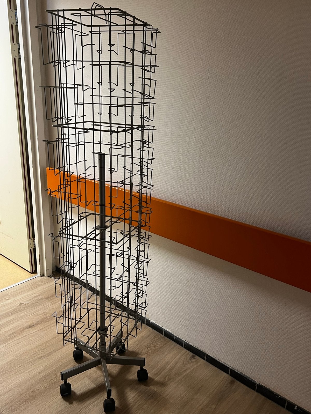 Kaartenrek op wieltjes, ca. 1.80 m hoog, Huis en Inrichting, Ophalen