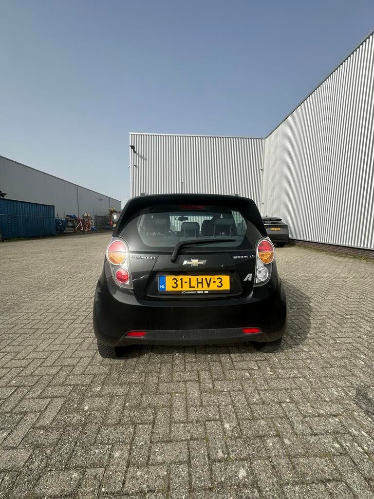 Chevrolet Spark 1.0 ls benzine 2010 Zwart, Voorwielaandrijving, 839 kg, 4 cilinders, Origineel Nederlands