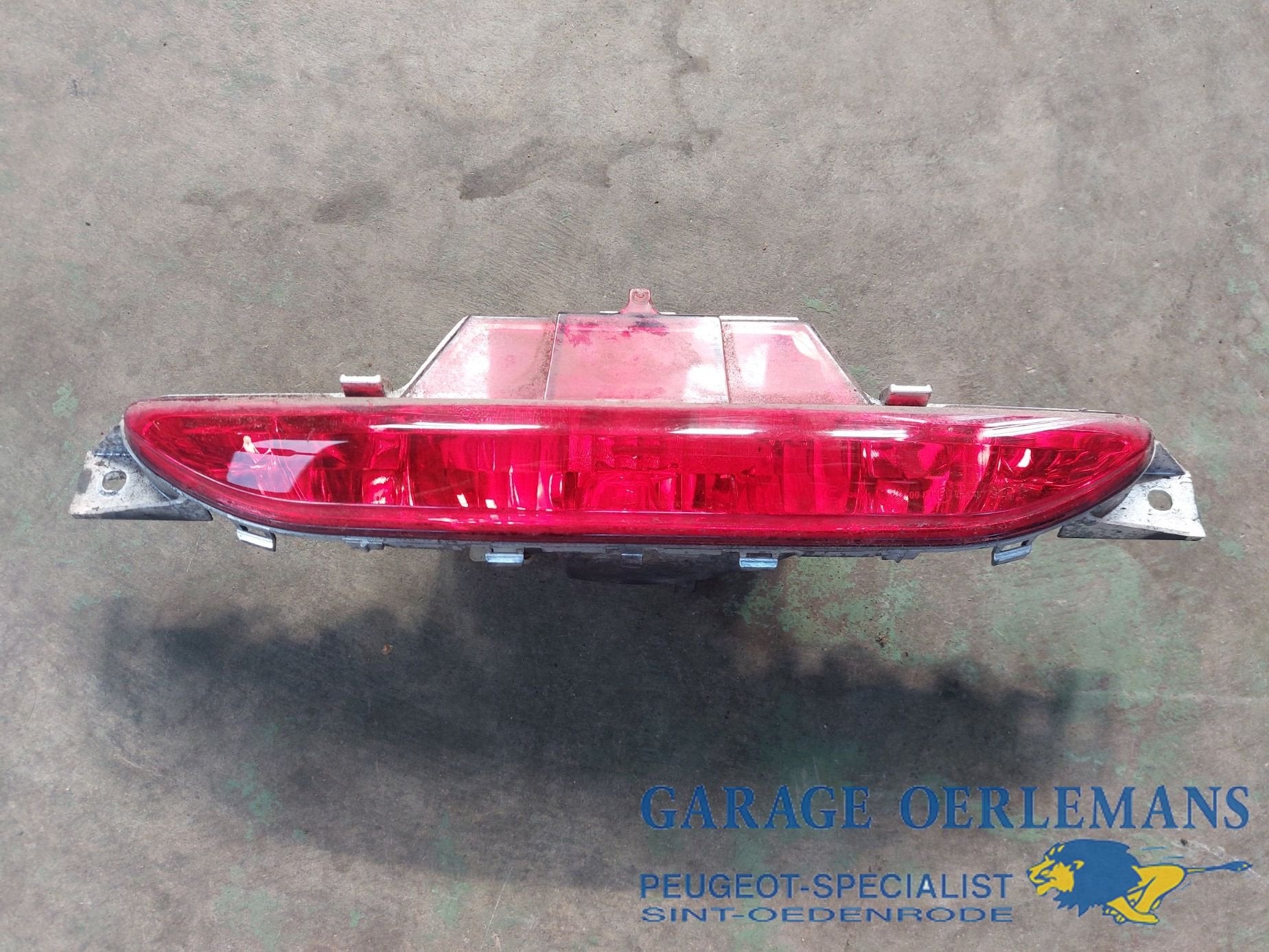 mistlamp achter peugeot 208 1.0, 9674308980, Gebruikt, -, -, ARN erkend