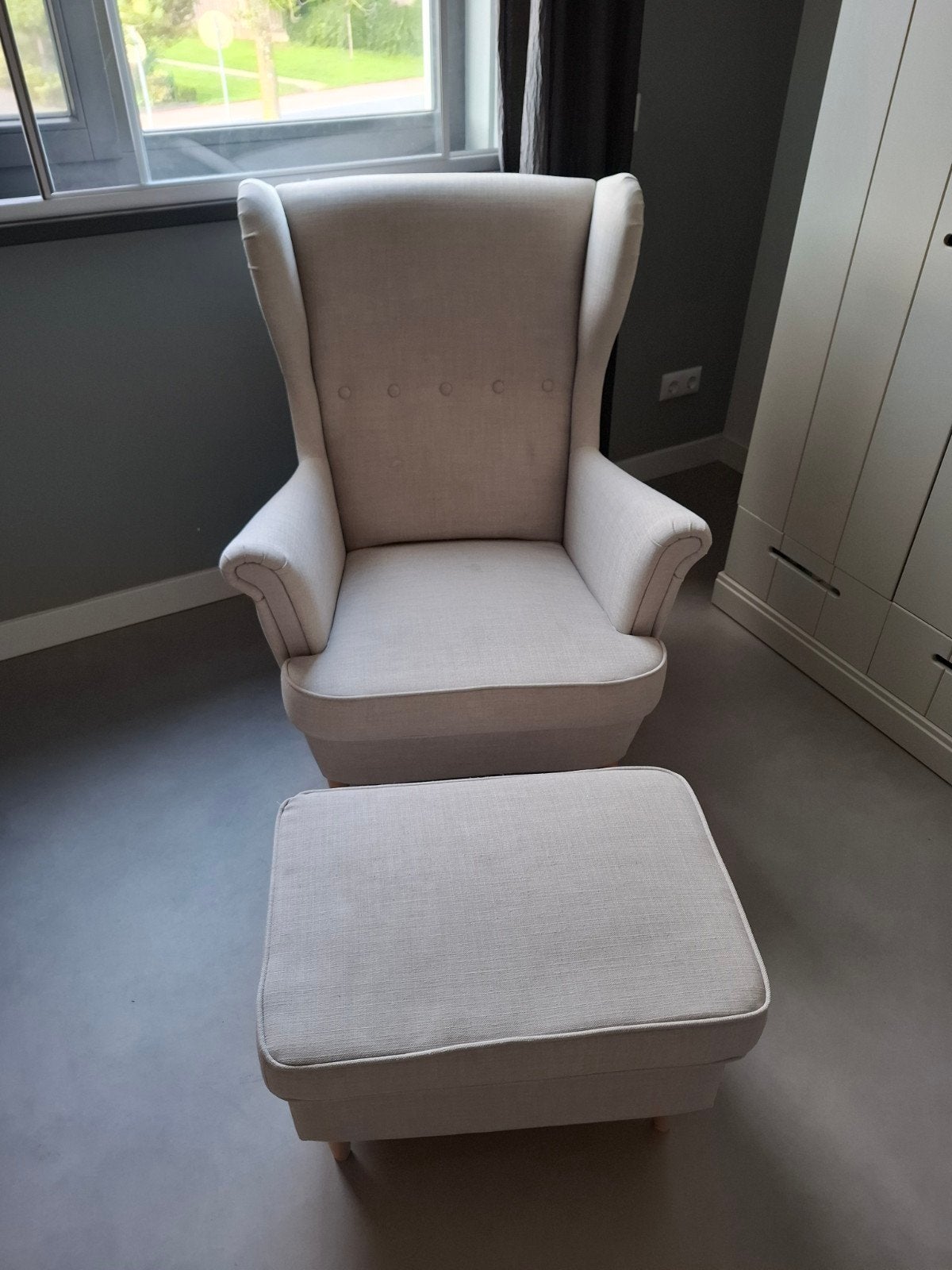 Comfortabele fauteuil met voetenbank van Ikea, Ophalen, Gebruikt, Klassiek, Comfortabel, 75 tot 100 cm