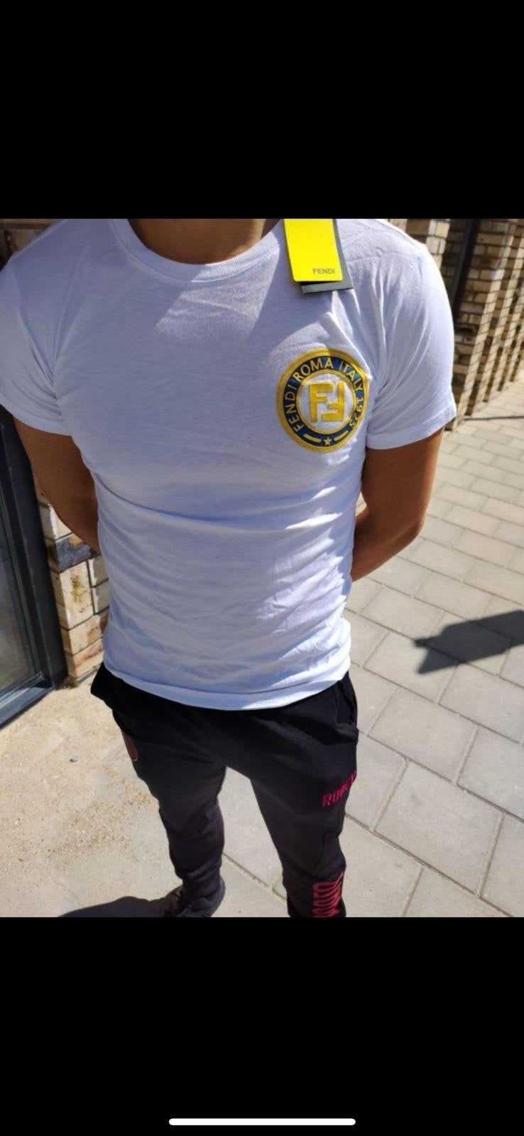 Fendi T-shirt met logo - Maat S, Wit, Nieuw, Ophalen of Verzenden, Fendi
