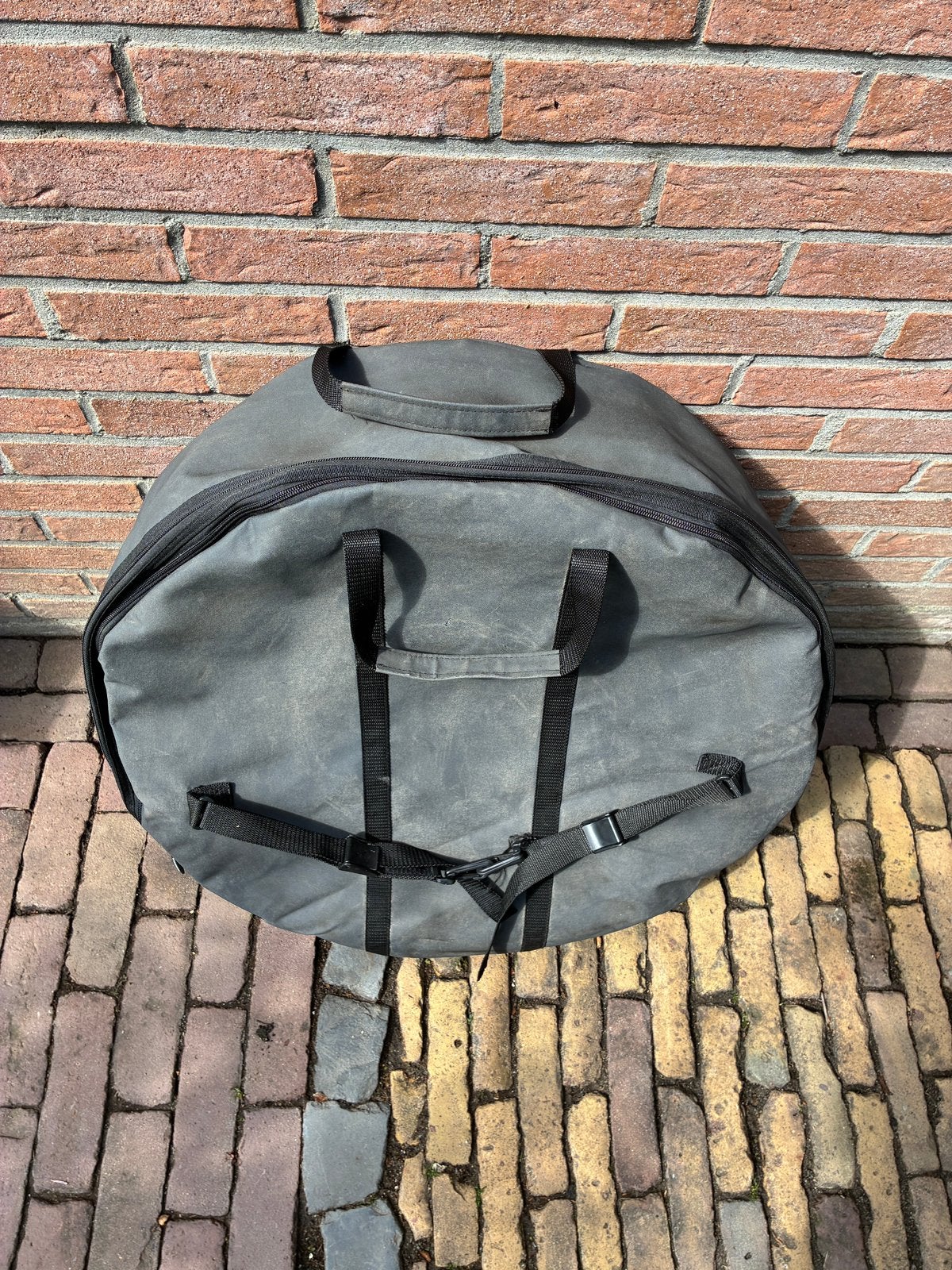 Thuisbrenger  17 Inch Volvo met beschermhoes/draagtas, Ophalen, 17 inch, Zomerbanden, Velg(en)