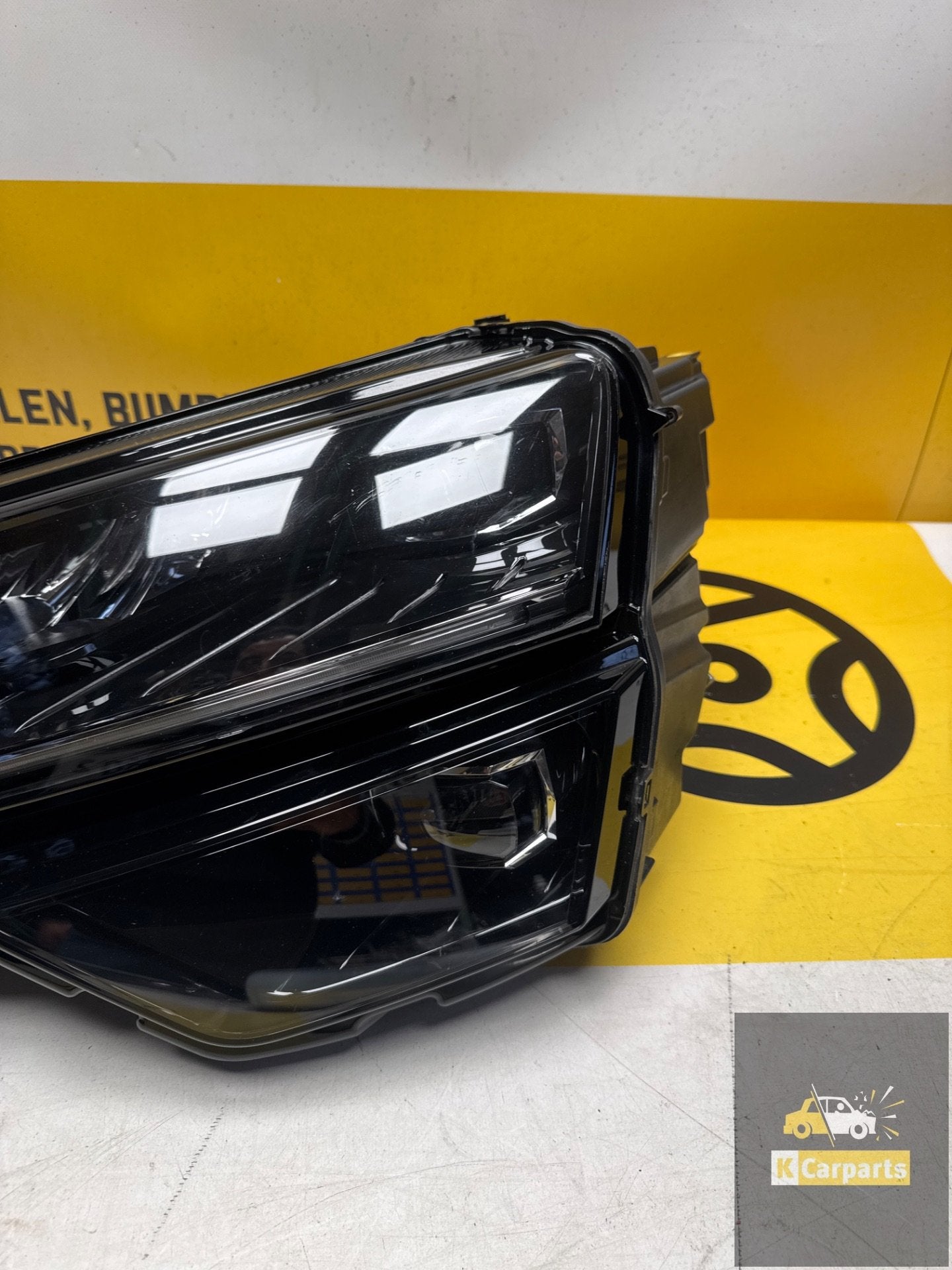 Skoda Karoq Koplamp 57B Fulled Links 57B941015C origineel, Info@fabrikant.eu, Fabrikantstraat 1
1000 AA  Amsterdam, NL, Ophalen of Verzenden