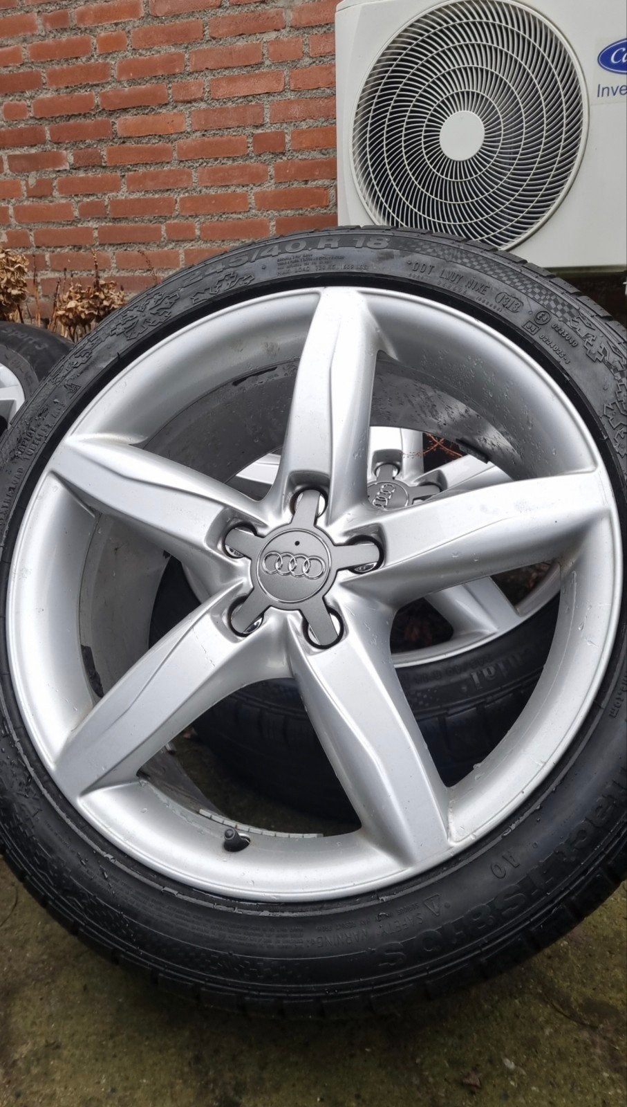 18" Audi A4 B8 Originele Velgen + Continental Winterbanden, Auto-onderdelen, Ophalen, 18 inch, 245 mm, Banden en Velgen