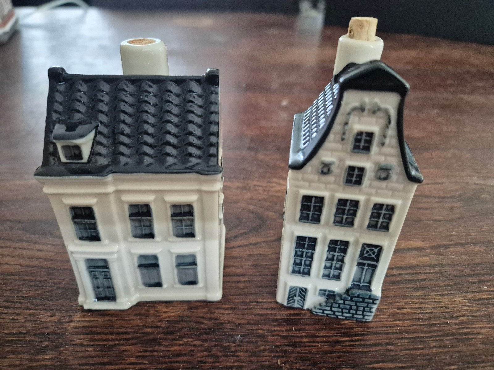 KLM huisje 9 en 98, Ophalen, Zo goed als nieuw