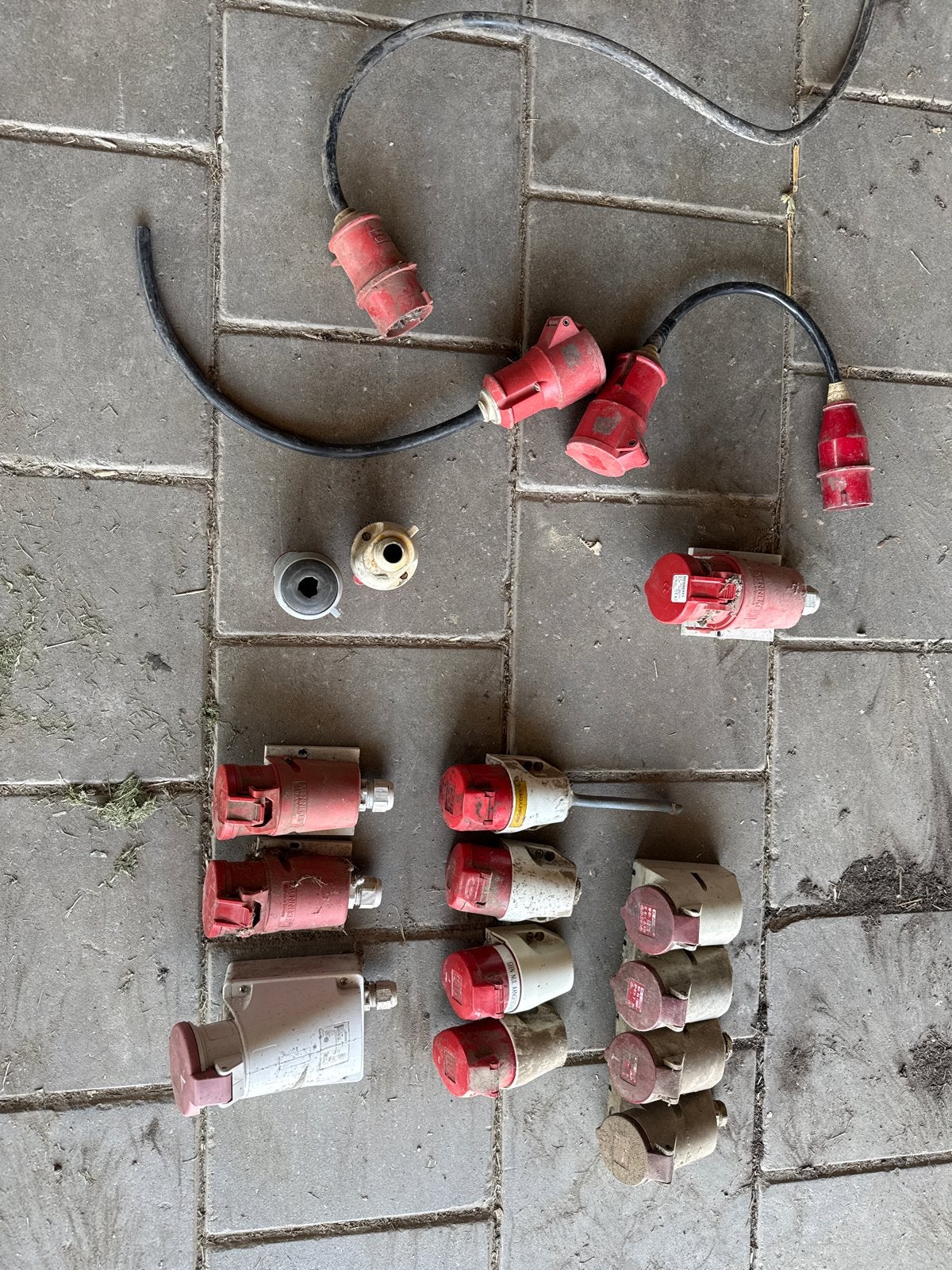 Diverse 380V CEE stekkers en contrastekkers, Doe-het-zelf en Verbouw, Elektra en Kabels, Ophalen, Gebruikt, Stekker