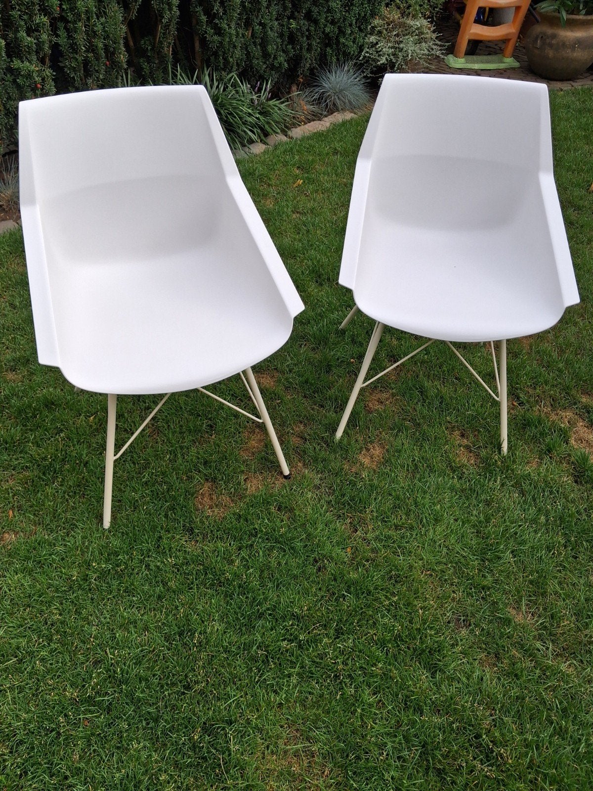 2 witte design stoelen van Sijben Meubelen - Zo goed als nie, Huis en Inrichting, Ophalen, Twee, Wit, Zo goed als nieuw
