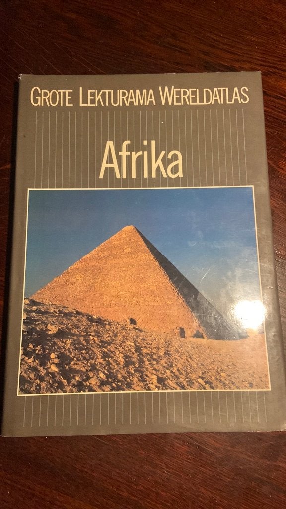 Grote lekturama wereldatlas - Afrika, Overige atlassen, Ophalen of Verzenden, Zo goed als nieuw, 1800 tot 2000