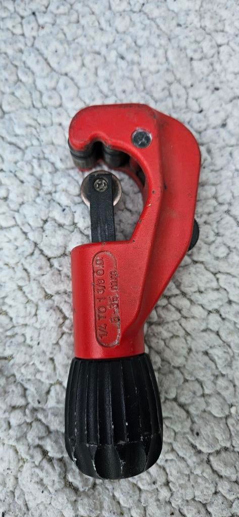 Pijpsnijder 6-35 mm voor koper, aluminium, PVC, Ophalen of Verzenden, Gebruikt
