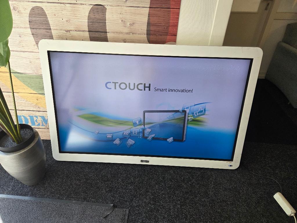 cTouch 65" + Afstandsbediening!, Audio, Tv en Foto, Gebruikt, 50 Hz, LCD, 100 cm of meer