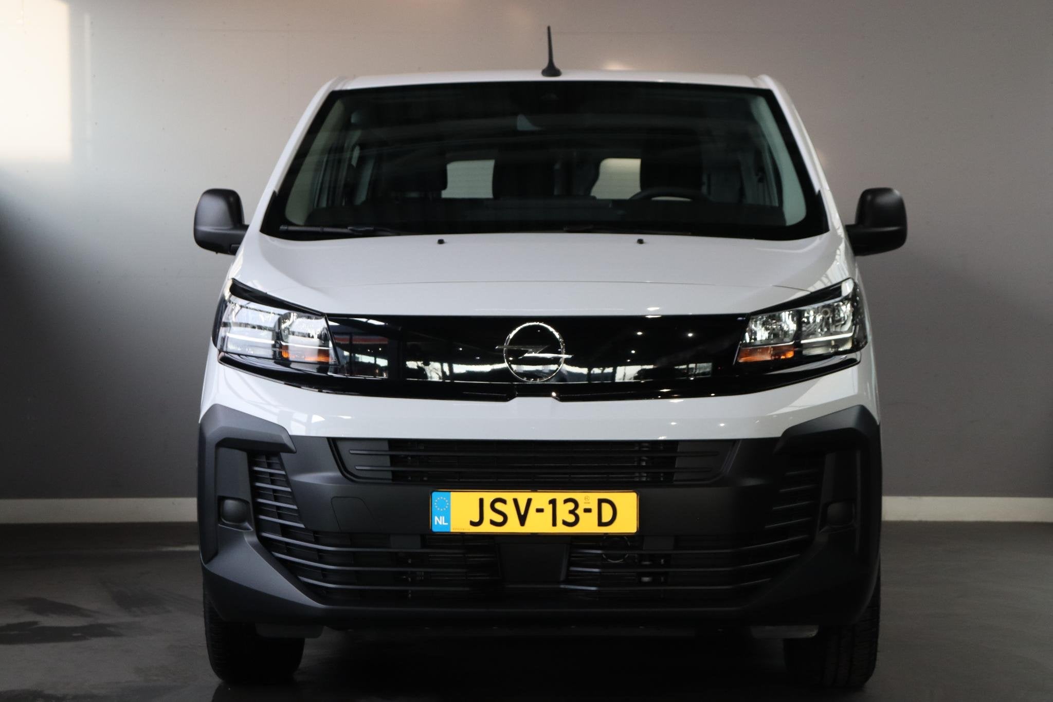 Opel Vivaro Combi Electric L2 75 kWh / 9-persoons / Demo, Auto's, Opel, Vivaro, Overige carrosserieën, 2102 kg, Wit