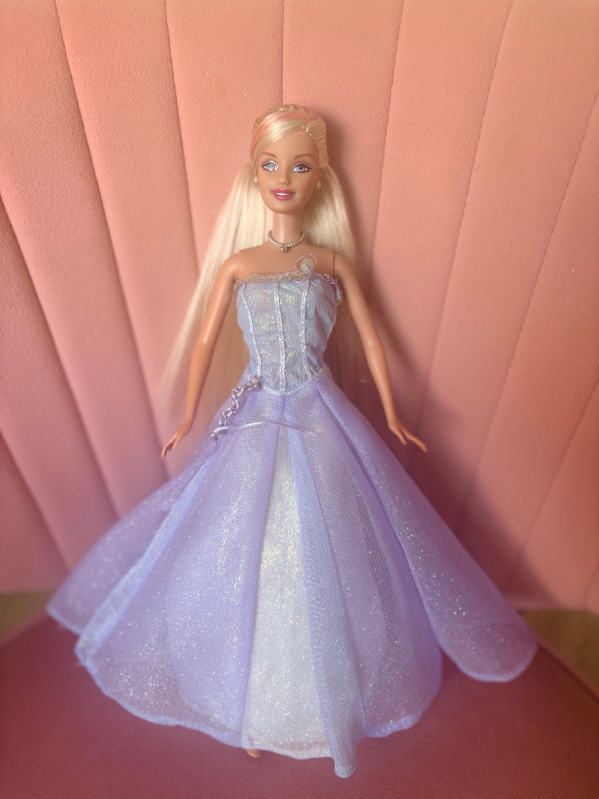 Barbie pop met magie van pegasus jurk, Ophalen of Verzenden, Zo goed als nieuw, Barbie