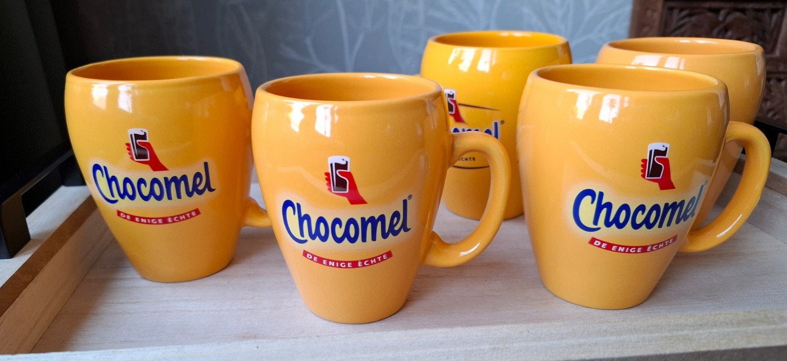 5 Chocomel mokken - De enige echte, Geel, Ophalen of Verzenden, Steen/keramiek, Overige merken