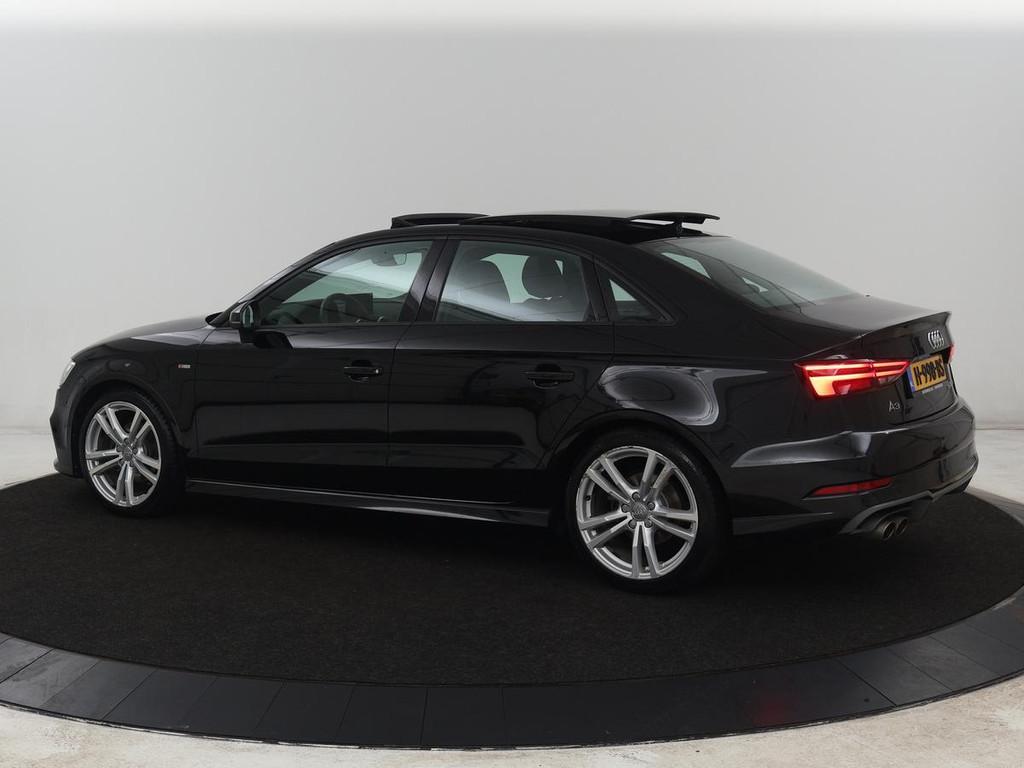 Audi A3 35 TFSI Advance Sport | Panoramadak | S-Line | Stoel, 4 cilinders, 150 pk, Leder en Stof, Zwart